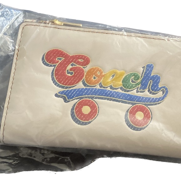 Brand New Multi Color Coach Bag includes matching wallet! - Picture 7 of 9